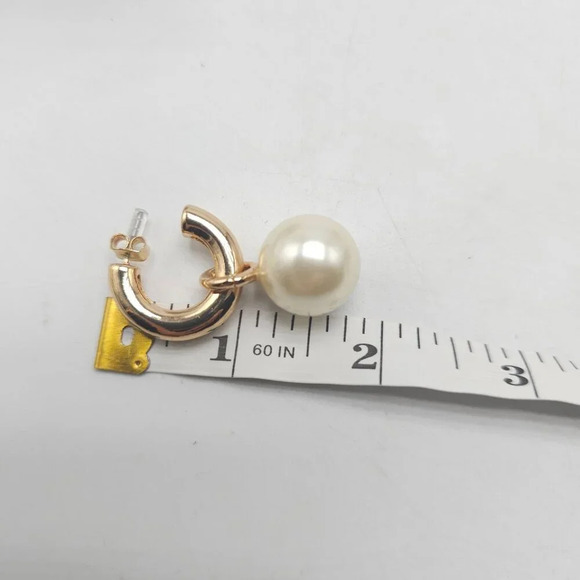 Zara Gold-Tone Hoop Earrings With Faux Pearl Drops Packaging Issues - Picture 4 of 4